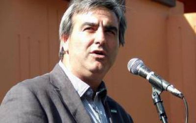 Dura�ona denunci� discriminaci�n y persecuci�n a intendentes peronistas