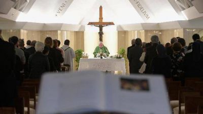 El Papa llama a no buscar coartadas para no pensar en Dios