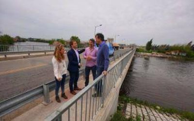 Elecciones 2017: Bullrich visit� Tigre y San Fernando junto a funcionarios de Cambiemos