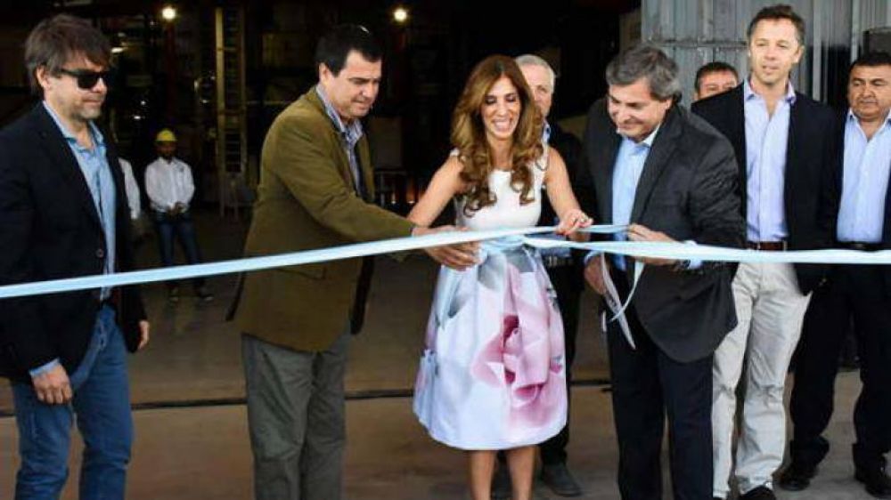 La gobernadora Claudia de Zamora inaugur una planta productiva