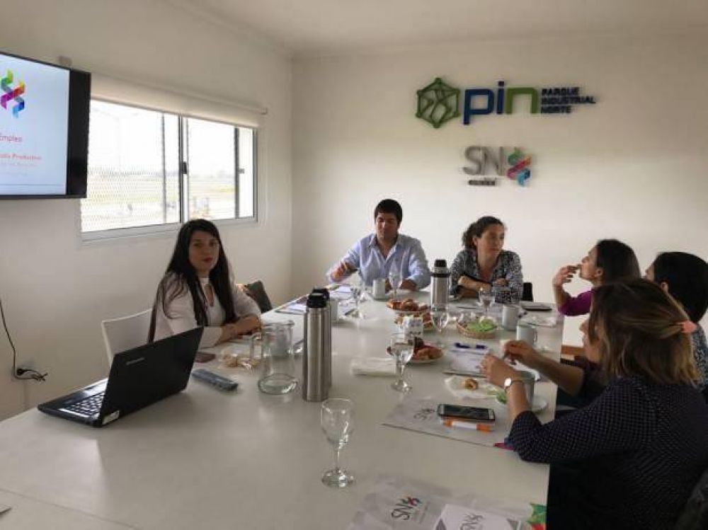 San Nicol�s recibi� a los responsables de empleo de 7 municipios