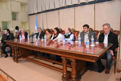 �No hay una ley que piense en la gente como piensa esta�, dijo Fernanda Alonso Agencia Santa Rosa 