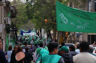 ATE se moviliz� contra �los presupuestos de ajuste� y en defensa de la Caja de Jubilaciones 