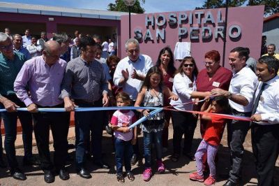 En San Pedro Passalacqua inaugur� el hospital, recorri� obras y entreg� t�tulos de propiedad