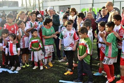 Andreotti inauguró la renovada Escuela de Fútbol San Jorge