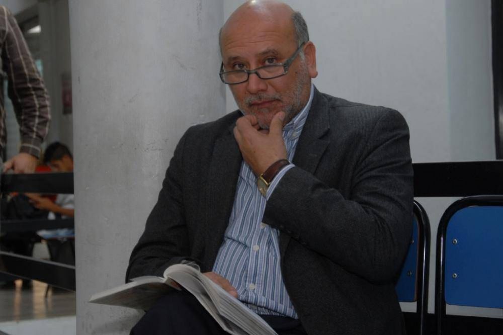 Con bajo perfil, Aldo Creche contin�a en Educaci�n