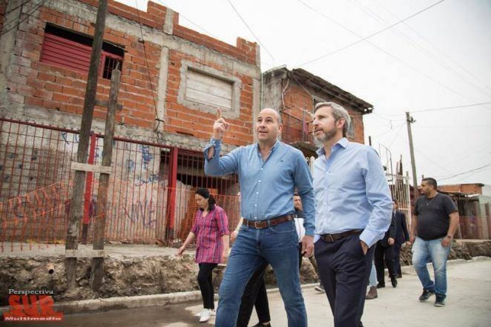Barrio Monte Matadero: Frigerio y Molina recorrieron obras de urbanizaci�n