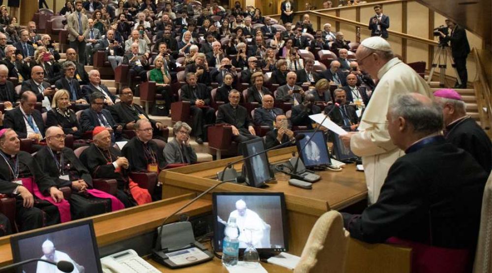 Papa Francisco: Ideologa de gnero busca borrar diferencias entre hombre y mujer