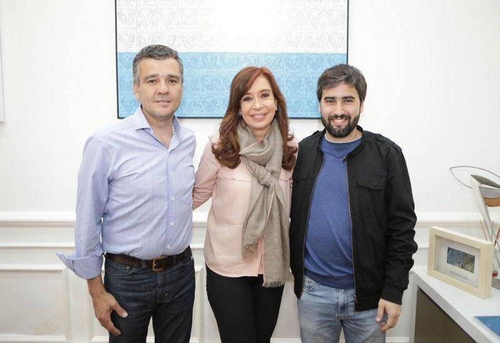 Cristina recibi� en el Instituto Patria a 