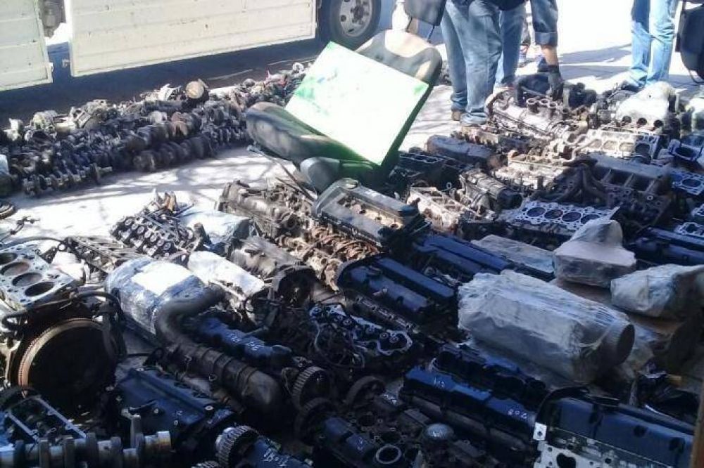 Allanamiento en desarmadero: secuestraron ms 500 autopartes de vehculos robados