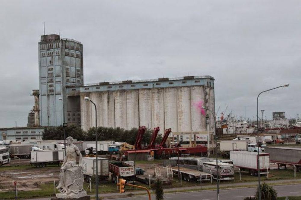 Podr�an construir una terminal de contenedores en los silos del puerto
