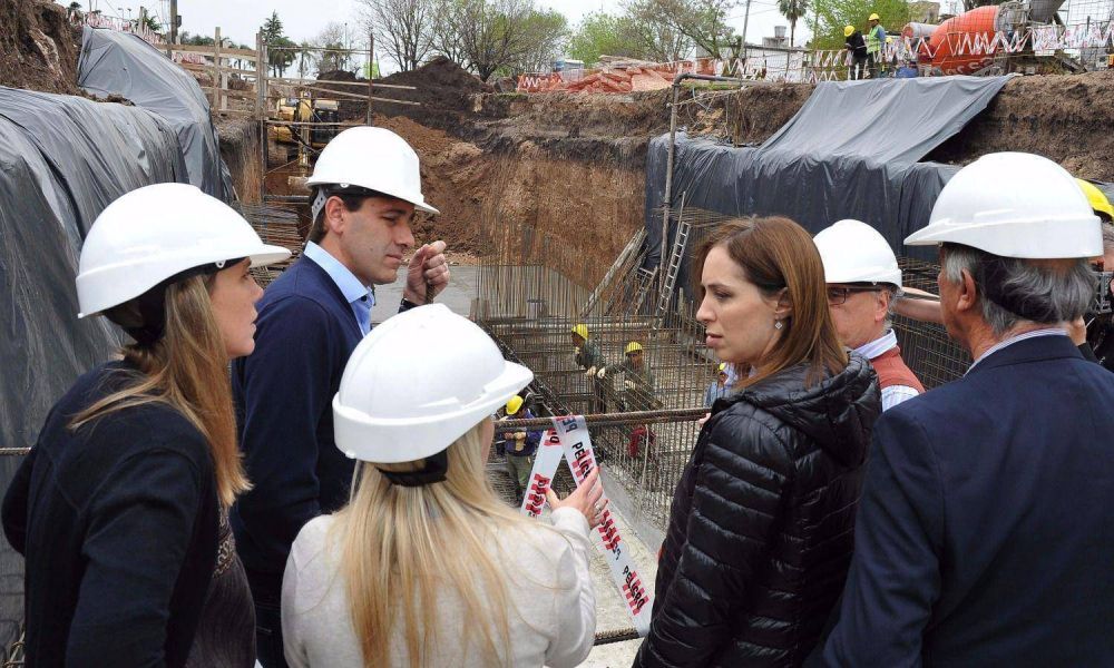 Vidal refuerza la campa�a en La Plata y recorre obras h�dricas