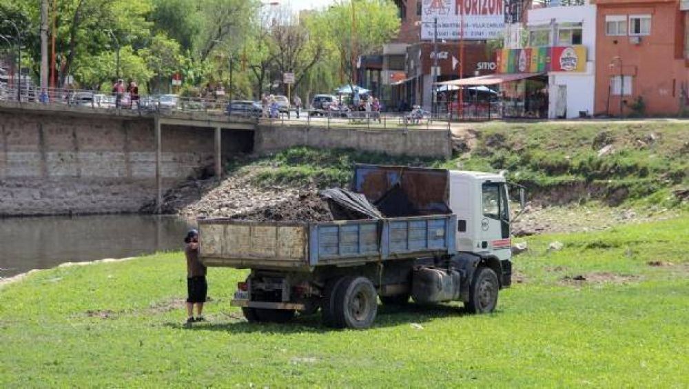 Provincia se sum a Carlos Paz para avanzar en el saneamiento del lago