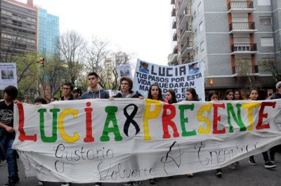 Familiares y amigos de Luc�a P�rez marcharon a un a�o de su muerte