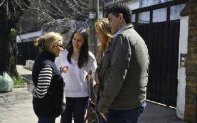 Soledad Mart�nez y Jorge Macri encabezaron timbreo en Carapachay y Villa Adelina