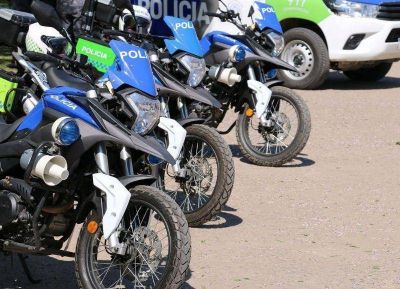 Poletti present� los nuevos m�viles para la Polic�a