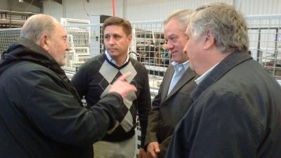 Verna recorri� empresas en el Parque Industrial de Santa Rosa