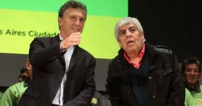 Ahora el Gobierno amenaza con avanzar contra Moyano