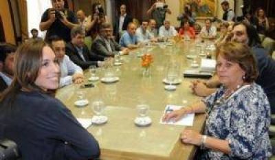 Expectativa de los gremios docentes por llamado de Vidal