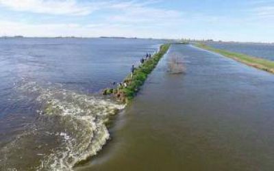 Trenque Lauquen: Se rompi� una defensa y Girod�as volvi� a complicarse con el agua