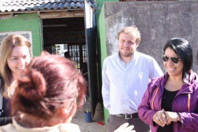 Fernando Maraude se reuni� con los vecinos de Bat�n