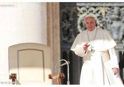 Llamamientos del Papa: rezar por la paz en el mundo y cuidar la creaci�n. Un siglo de F�tima y tres de Aparecida