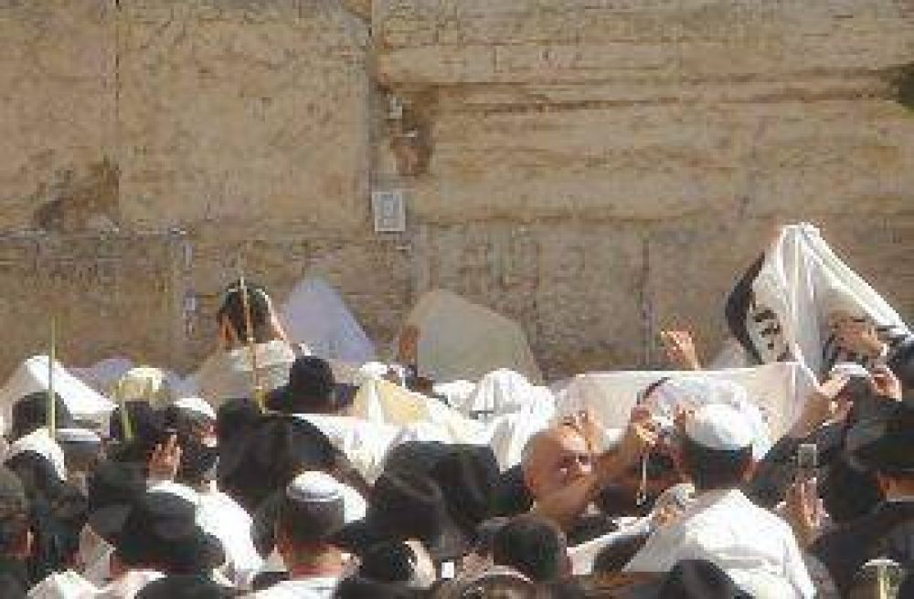 Decenas de miles de judos participan en la Bendicin Sacerdotal en Jerusaln