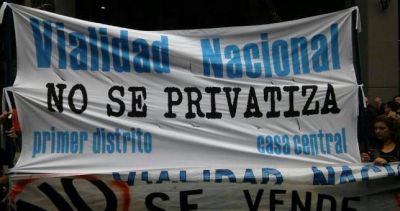 Trabajadores de Vialidad protestaron contra la privatización y contra la venta del predio del organismo