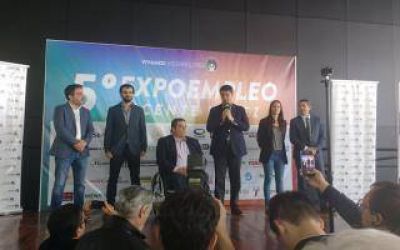 Vicente L�pez: Triaca visit� la Expo Empleo 2017