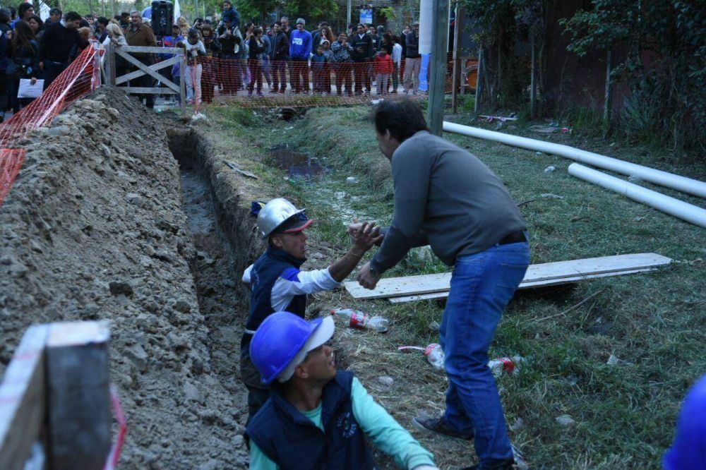 Sujarchuk y un anuncio hist�rico: la Municipalidad de Escobar vuelve a construir cloacas, algo que no ocurr�a desde hace 20 a�os