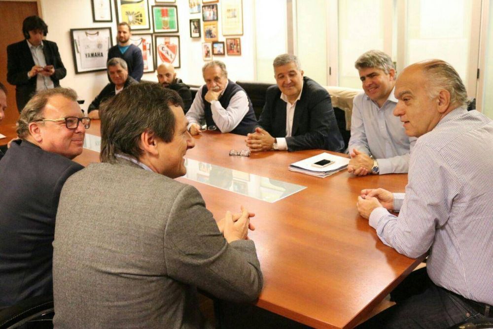 Buscan fortalecer la educaci�n en Lan�s