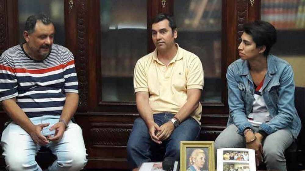 El PS quiere el voto de los estatales	 