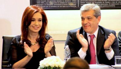 Dom�nguez se alej� definitivamente de Randazzo y llam� a votar a CFK