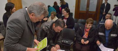 Gesti�n para la regularizaci�n dominial de la fundaci�n Lazos y entrega de escrituras
