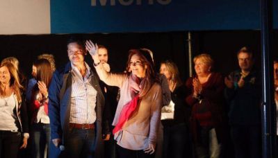 Cristina critic� a Cambiemos y pidi� persuadir a los votantes de Massa y Randazzo