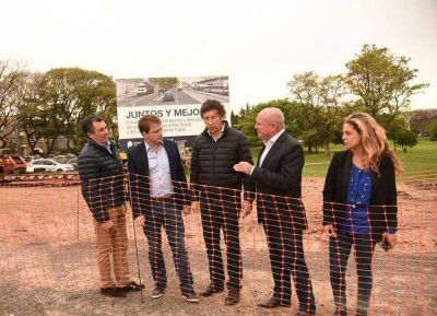 Hugo Oro�o supervis� el avance de las obras de asfalto en San Isidro y San Fernando