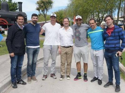 Perechodnik y Abad abrieron la Kermese Deportiva con jugadores de tenis
