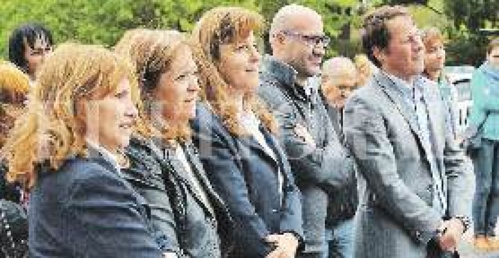 Presentaron la nueva red de agua potable en el barrio Monteflores