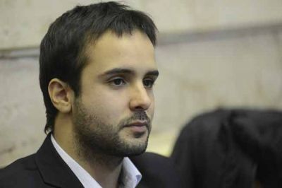 En un �timbreo�, le robaron $ 25.000 a Maquieyra