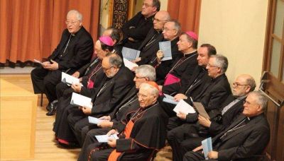 Monse�or Zanchetta est� en Madrid, con aparente buena salud