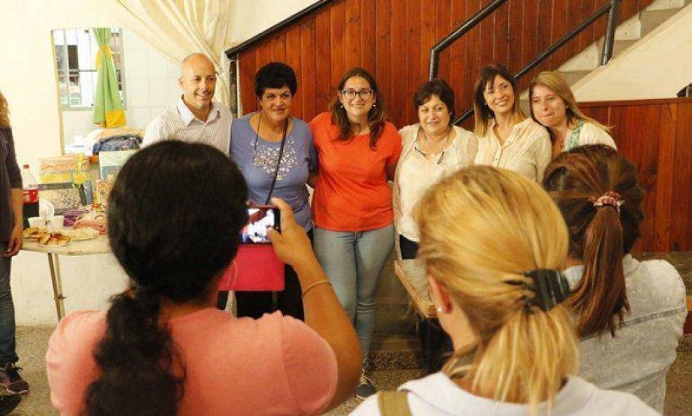 A d�as de las elecciones, Ducot� volvi� a mostrarse con Graciela Oca�a