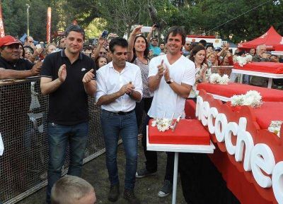 Los necochenses colmaron el Parque Miguel Lillo y le cantaron el feliz cumplea�os a la ciudad