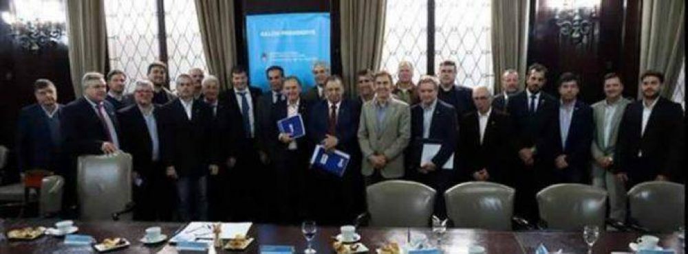 Reuni�n con Naci�n por las inundaciones