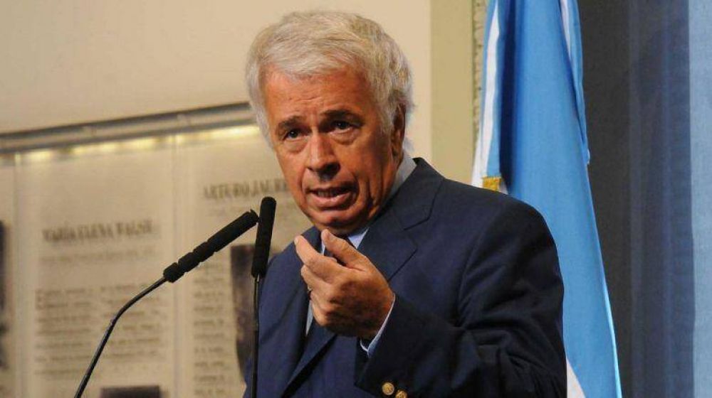 De la Sota pidi� a la Justicia retirar los puestos instalados a la vera de la autov�a R�o Cuarto - C�rdoba