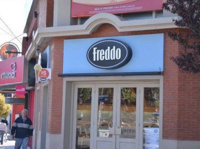 Conflicto y manifestaciones en las helader�as Freddo de Mar del Plata