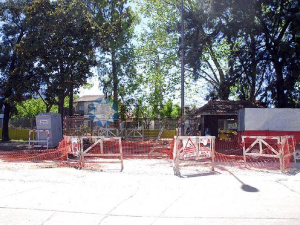 Trabajos de AySA en barrios de Bernal