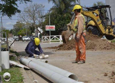 En Esteban Echeverr�a avanza la red de cloacas que beneficiar� a m�s de 8 mil vecinos