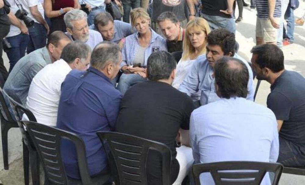 Espinoza se impuso y logr� postergar la reuni�n del PJ para despu�s de la elecci�n