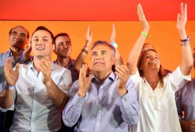 Contundente victoria oficialista que avala la gesti�n de Cornejo