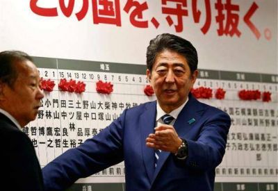 Jap�n se encamina a dejar atr�s el pacifismo tras una amplia victoria de Abe